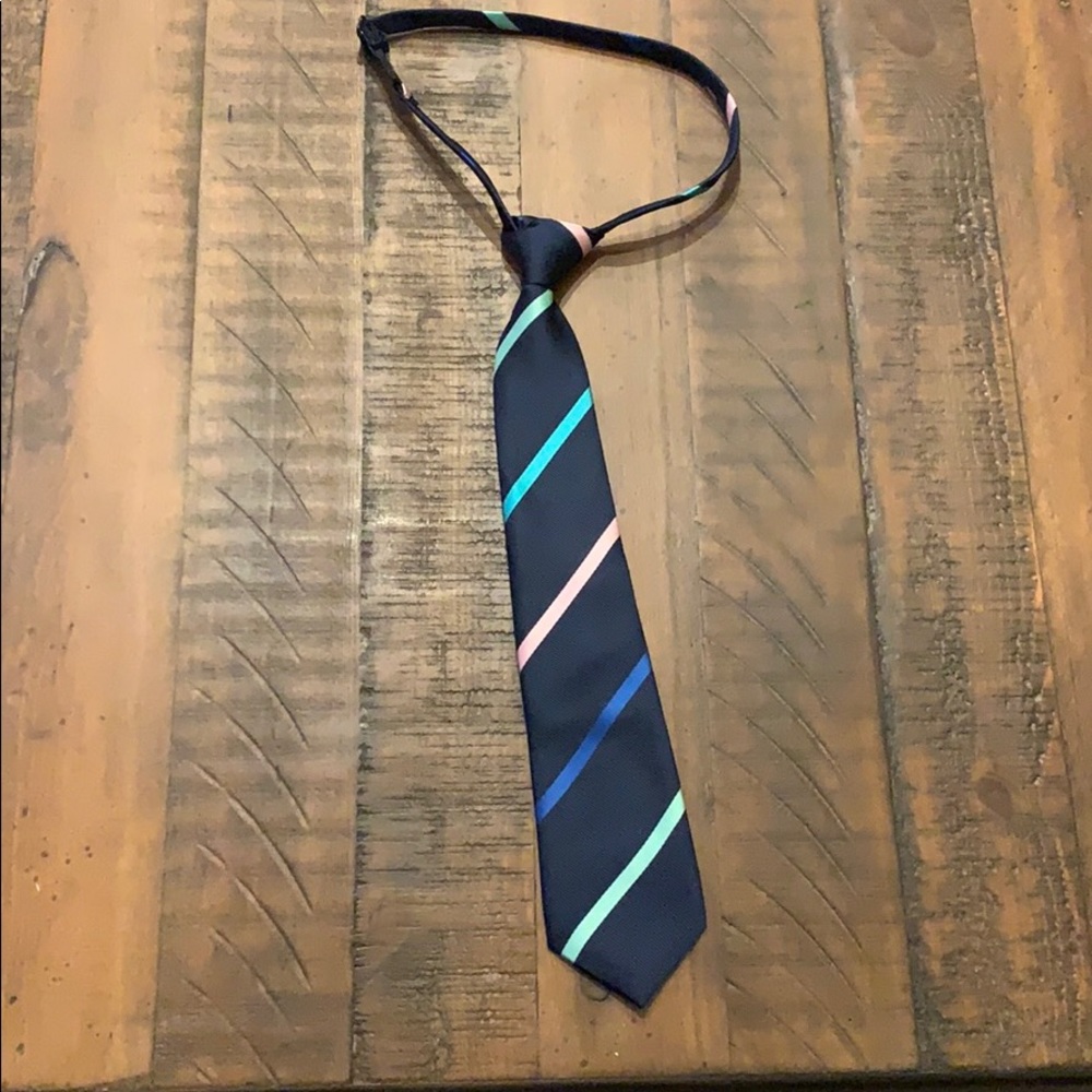 Children’s Place Tie - Size 4-7